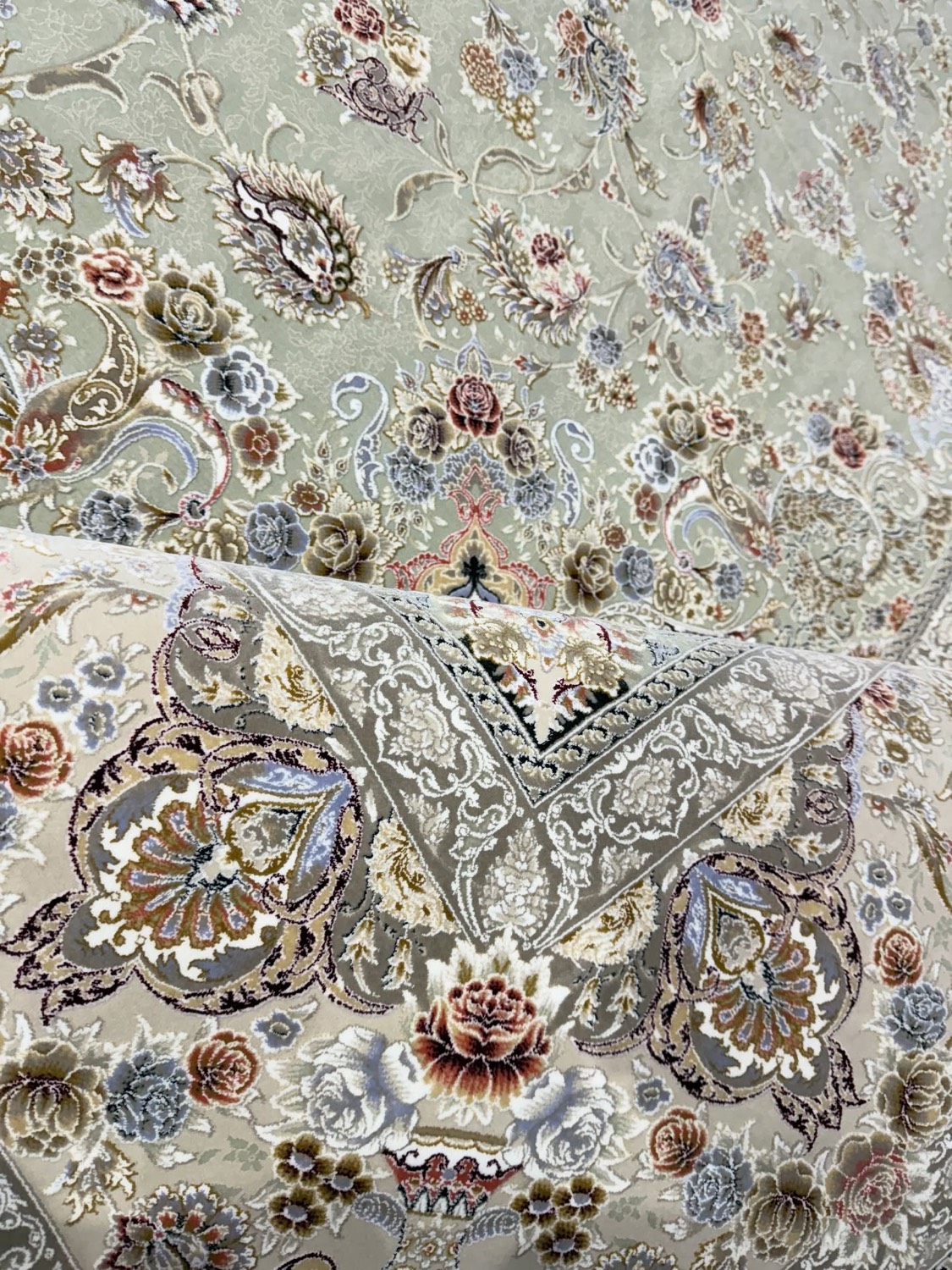 Fine 1500 reed Persian rug close-up
